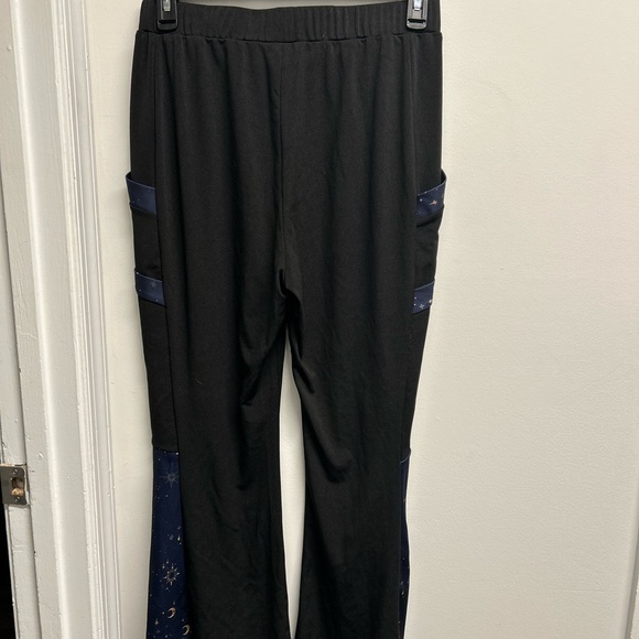 Black and Blue celestial Patterned Flare leg Pants - Picture 4 of 10